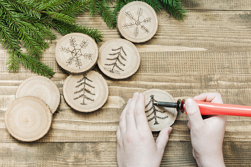 Pyrograveur avec 8 gouges assorties pour le bois