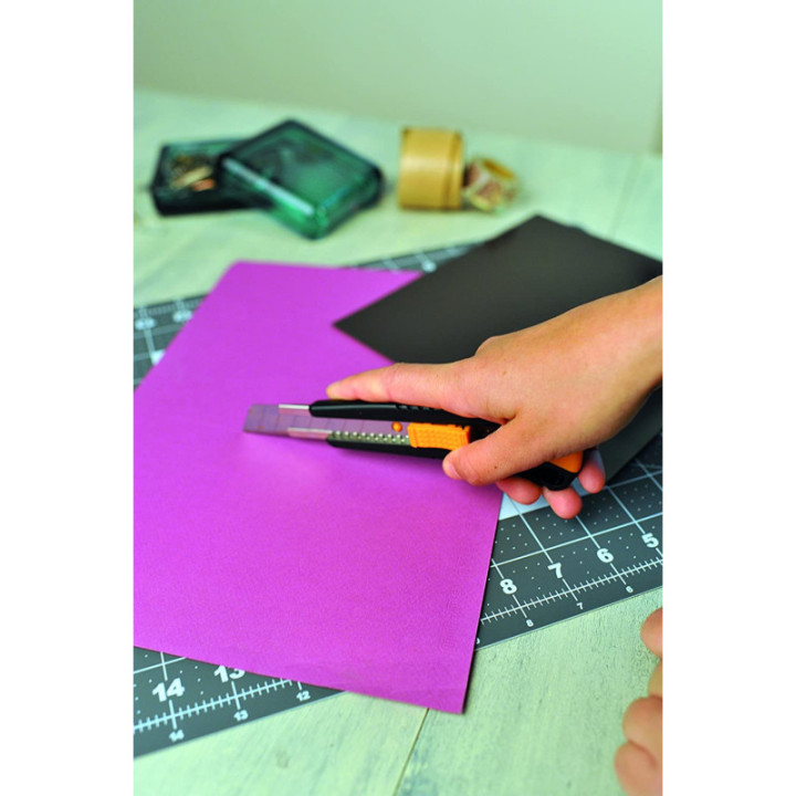 Cutter Fiskars lame 18 mm corps plastique orange/noir