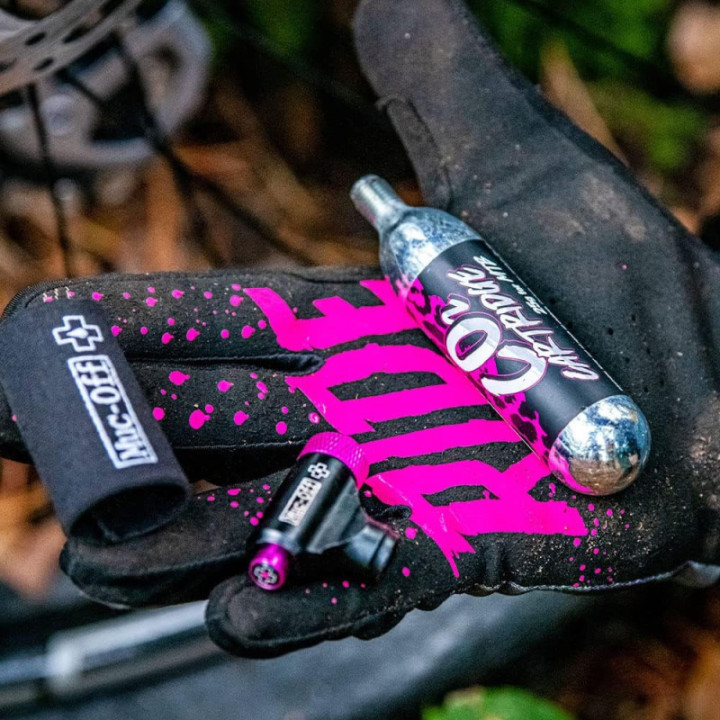 Kit de gonflage - Pneu de vélo MTB - Réparation - 2 cartouches - Tête - Manchon - Muc-Off