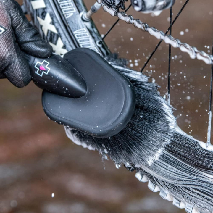 Brosse de lavage - Douce - Poils souples - Vélo et pièces métalliques - Muc-Off