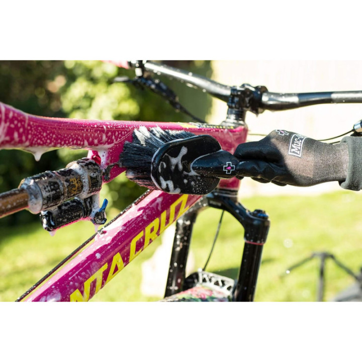 Brosse de lavage - Douce - Poils souples - Vélo et pièces métalliques - Muc-Off