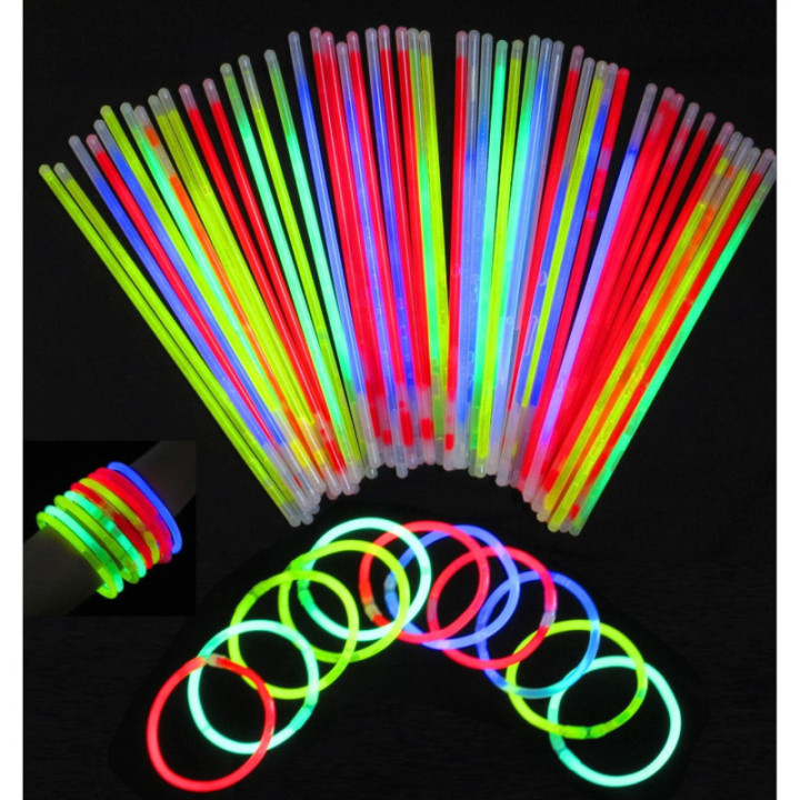 15 bâtons lumineux - Fluo dans le noir - Bracelets - Colliers - Fête - Anniversaire