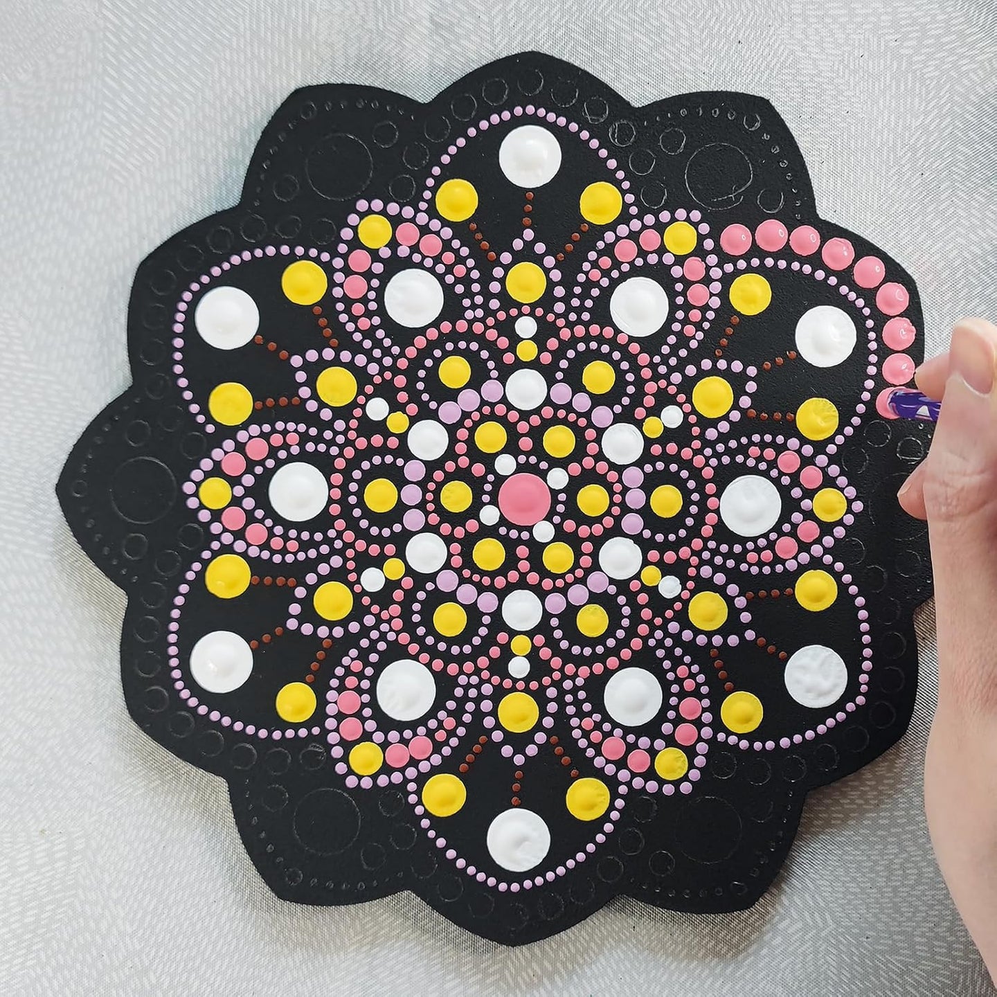 Pochoir - Pour dot painting - Mandala - 20cm - Forme en bois + support - Aladine