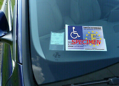 Porte carte de stationnement adhésif pour personnes handicapées
